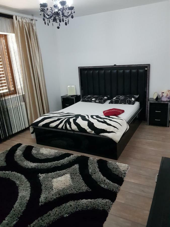 Casa Piri Hotel Anina Buitenkant foto