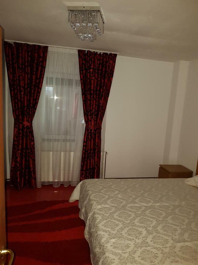 Casa Piri Hotel Anina Buitenkant foto